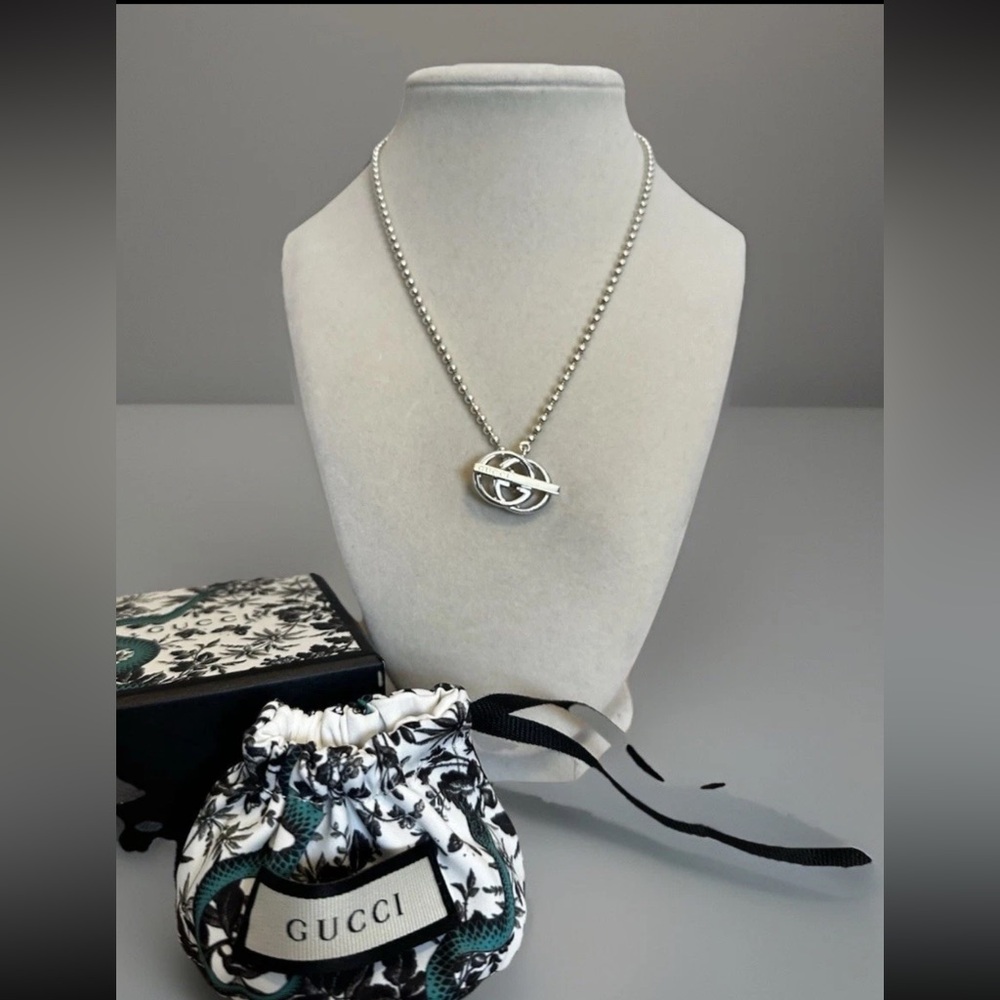 ⭐️ Gucci Silver Interlocking G Toggle Pendant Necklace w/ Box and Dust Bag